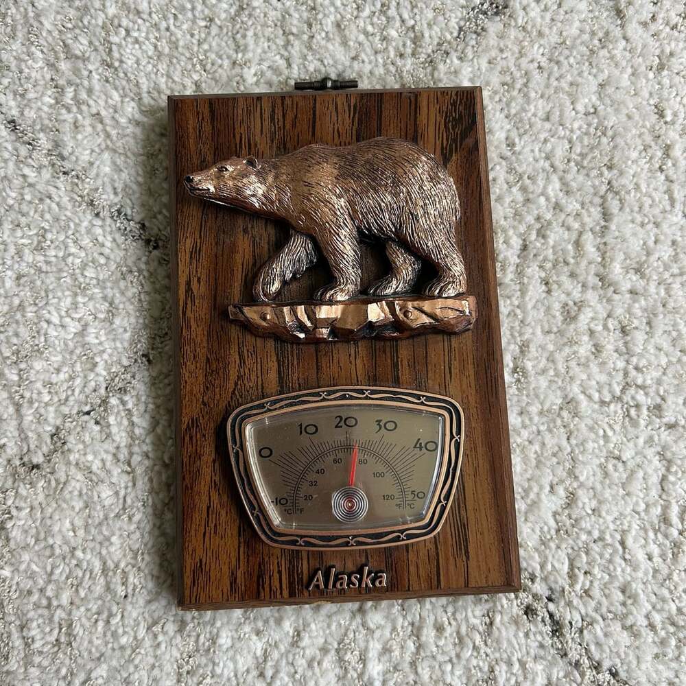 Vintage Alaska Bear Wall Thermometer Wood Plaque Souvenir, Made in Canada (A&F)